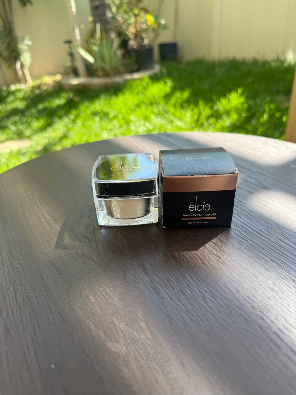 Elcie Cosmetics Translucent Powder Light - Medium